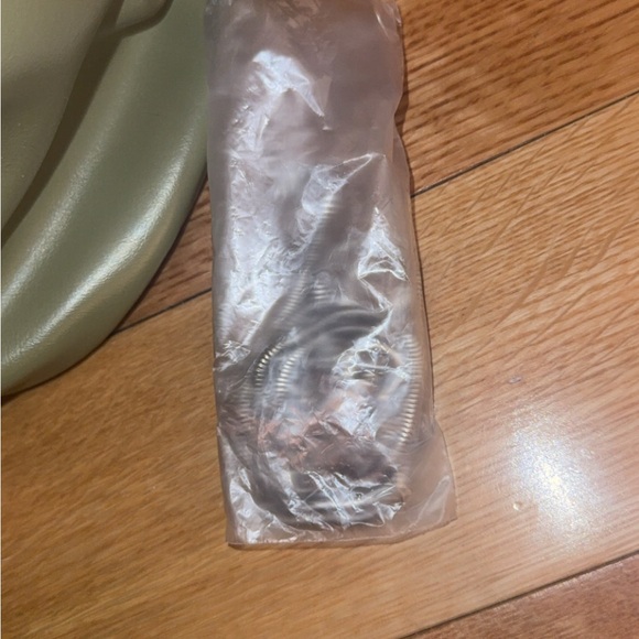 Willa Stone-Handled Drawstring Bag - Picture 3 of 6